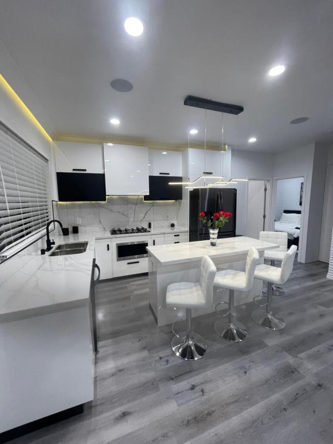 Luxury 2 Bedroom Villa Huntington Beach Exterior photo