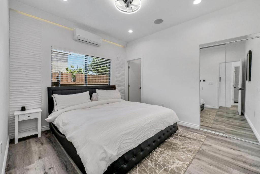 Luxury 2 Bedroom Villa Huntington Beach Exterior photo