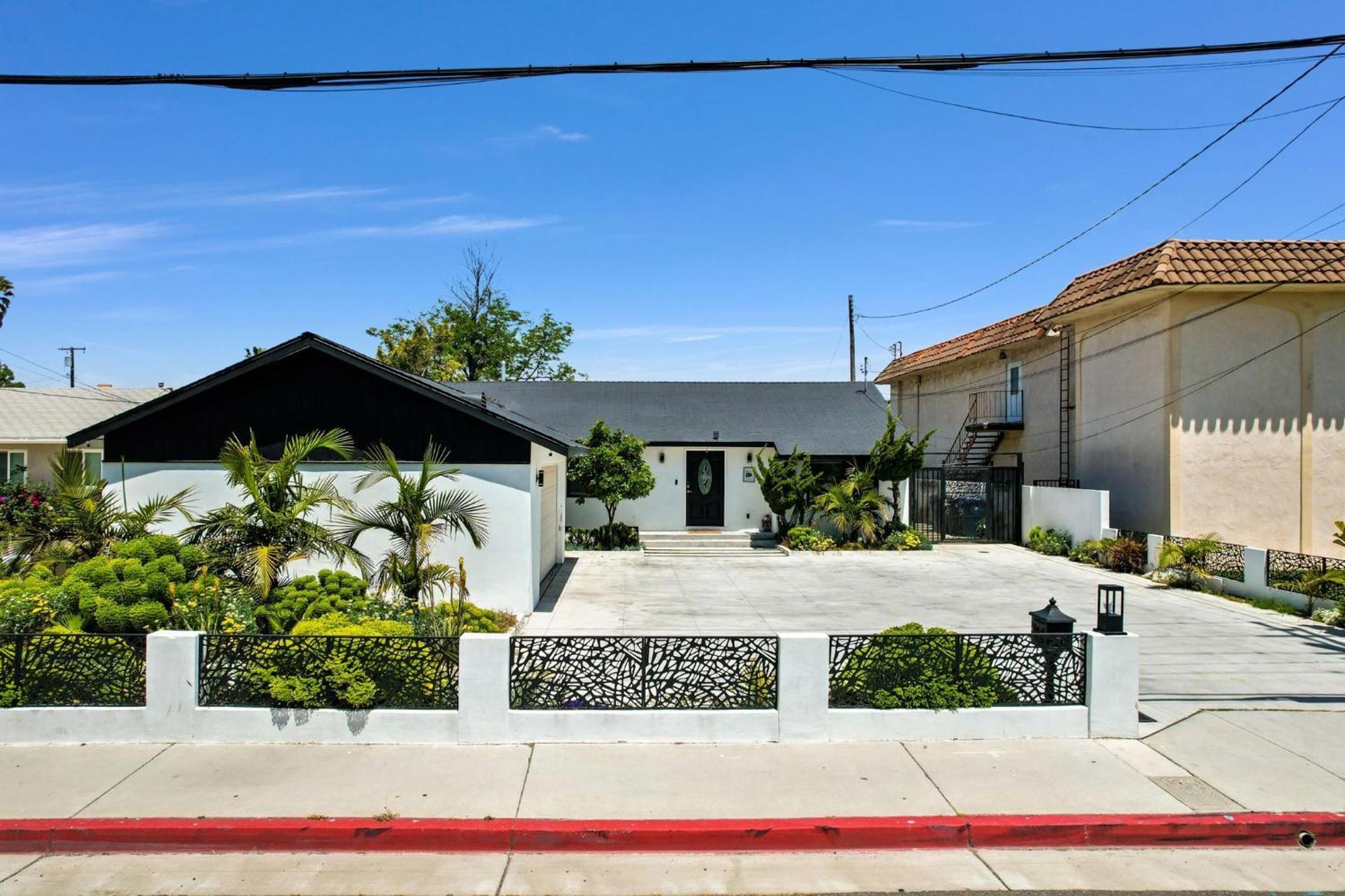 Luxury 2 Bedroom Villa Huntington Beach Exterior photo