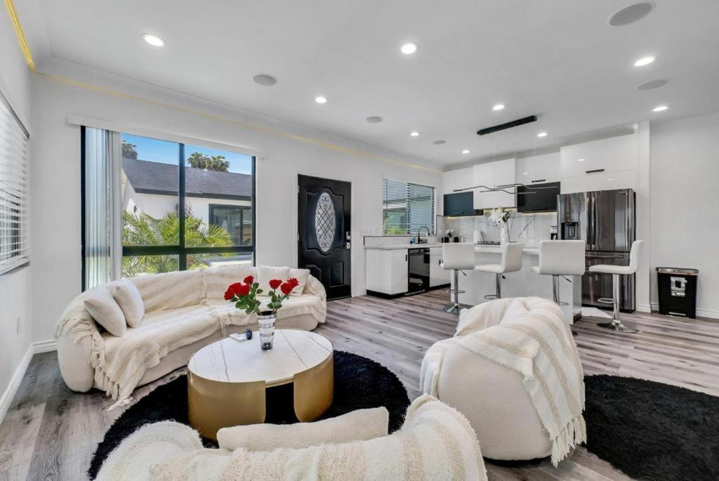 Luxury 2 Bedroom Villa Huntington Beach Exterior photo